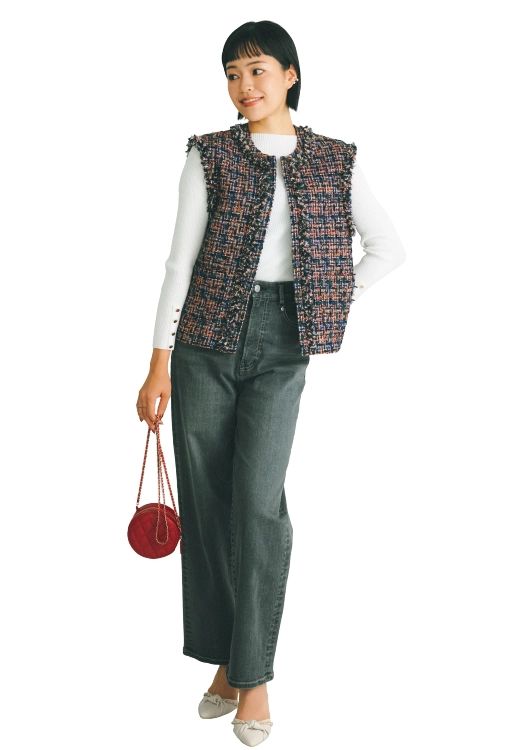 ツイードジレとデニムの全身コーデ