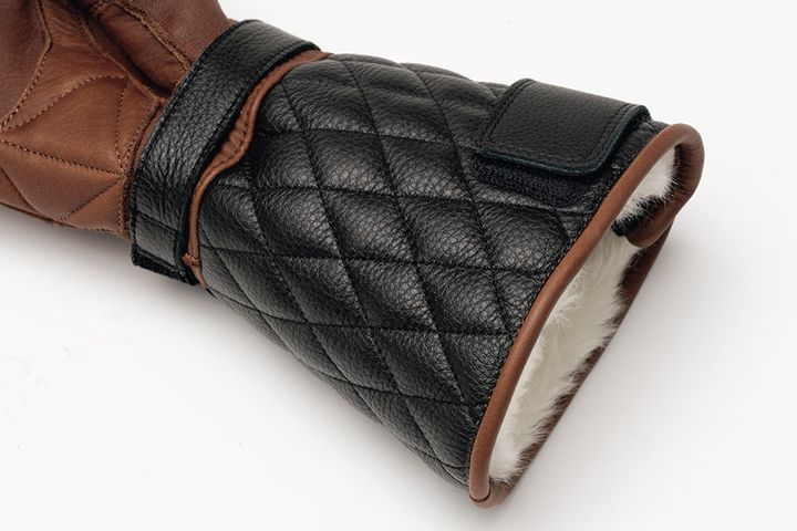 使うたびに手に馴染むJRPの本革ウインターグローブ
