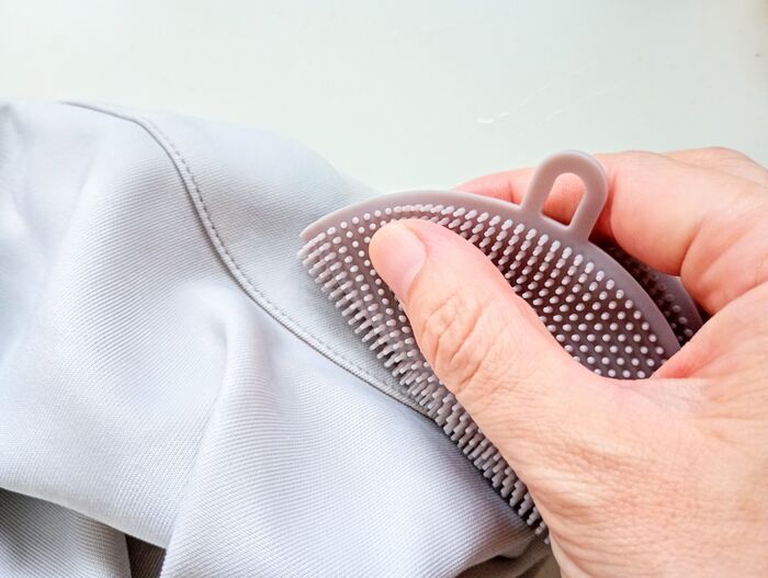 食器洗いだけじゃ損！100均『シリコンスポンジ』がフィットする使い道3選♡