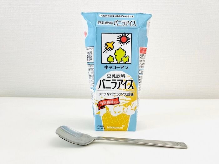 『豆乳飲料』を紙パックごと冷凍庫にドーン！→禁断の「シャリシャリ化」を試してみたら…激ウマでした。