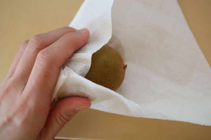 キウイを入手したら『まるごと冷凍』が大正解。皮がツルンと剥ける快感テクニックも必見！