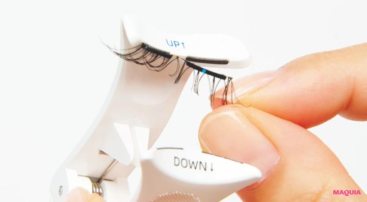 マグネット式つけまつ毛の付け方 カードリッジの装着方法