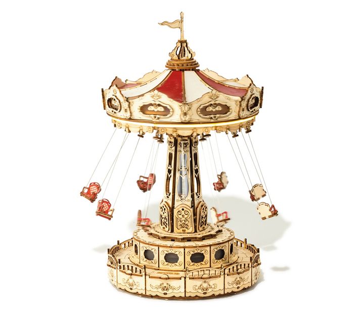 組み立てる時間も完成した後も夜更かしのお供に最適！