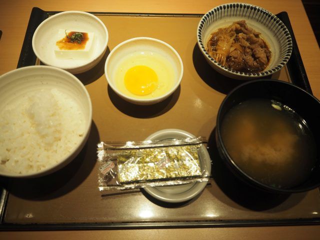 やよい軒 朝食セット