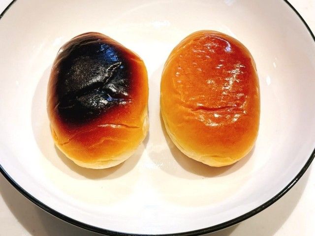 焦げないロールパンの焼き方