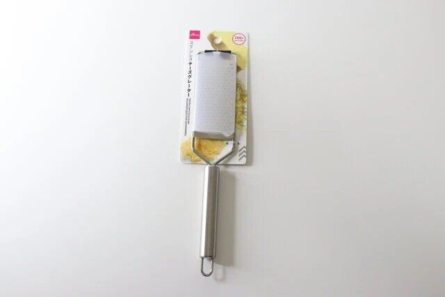 ダイソー ステンレスチーズグレーター パッケージ