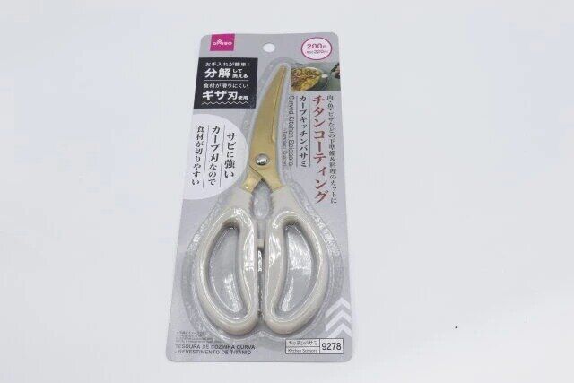 ダイソー カーブキッチンバサミ（チタンコーティング） パッケージ