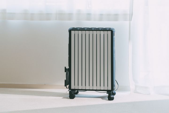 デロンギの「一生これでいい」ヒーターとは？エアコンの「乾燥・騒音・風」に疲れた人へ最適な理由