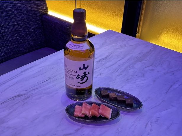 バーで提供されるフードメニュー