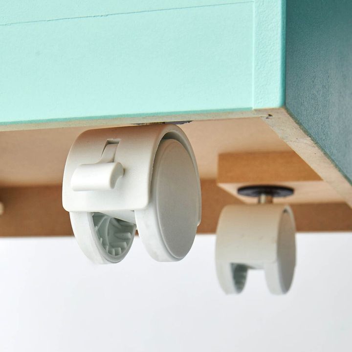 プリンセスモチーフのリビングワゴン キャスター