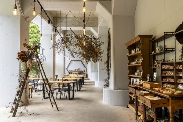 workshop「cokage」。園内にはハーブや花を使ったオリジナルグッズを手作りするワークショップも