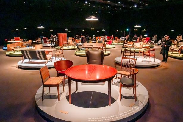 「Chapter4 ウェグナーの椅子 1945–1990年」の展示風景