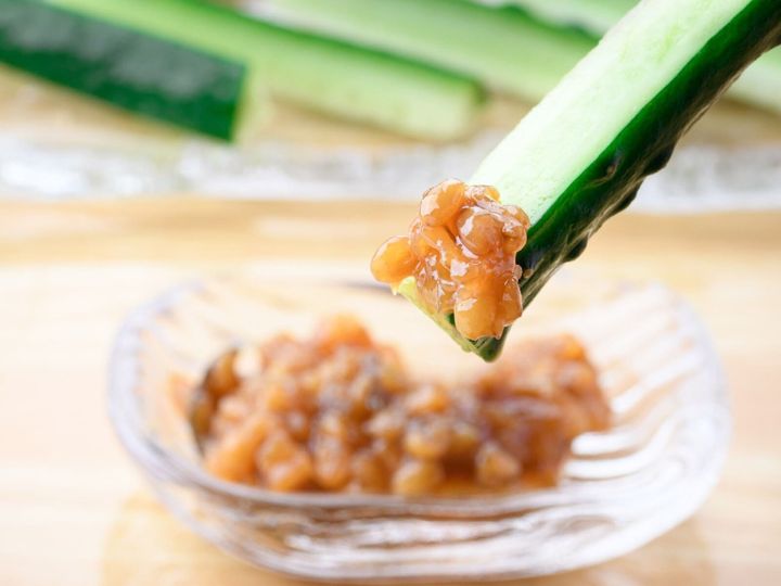 All About ニュース編集部が全国250人を対象に実施した「埼玉県のお土産に関するアンケート」の調査結果から、埼玉県らしさを感じる「1200円未満のお土産」ランキングを発表！ 2位「秩父おなめ」を抑えた1位は？