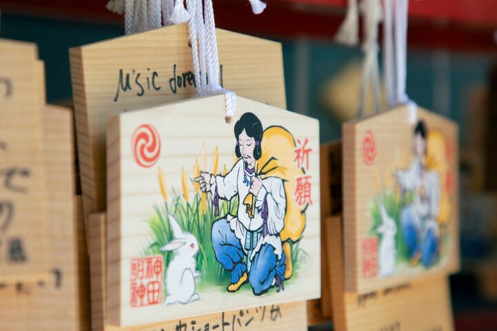  新年は御神馬・あかりちゃんが迎えてくれる神田明神へ♪かわいいデザインのお守りも目当てに