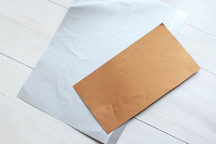 色画用紙をカット