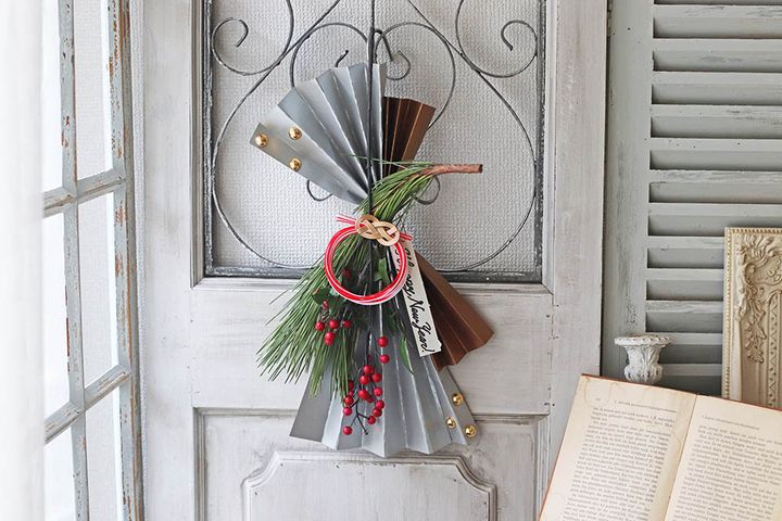 100均グッズで作る「華やかお正月飾り」