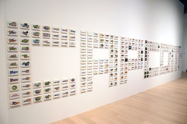 歴代のゲームソフトのタイトルビジュアルが勢ぞろい (C)CAPCOM 撮影：ソムタム田井