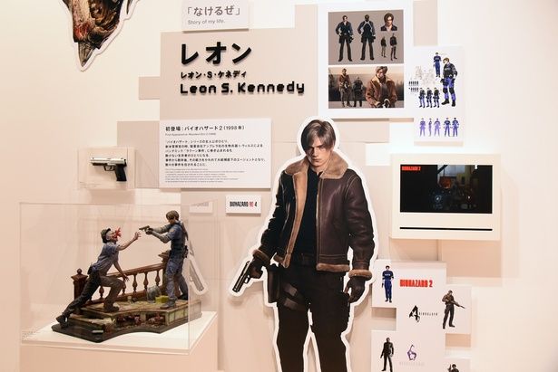 キャラクターの資料にはジオラマも展示。リアルにゲームを感じられる (C)CAPCOM 撮影：ソムタム田井