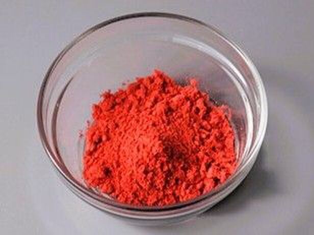 ホワイトチョコレートが隠し味。焼きっぱなしじゃない「ストロベリーシフォンケーキ」の作り方