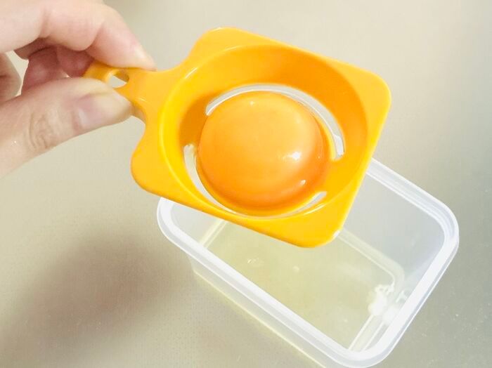 【セリア】入れるだけで感動♡黄身と白身がスルン！白身の使い道は♪