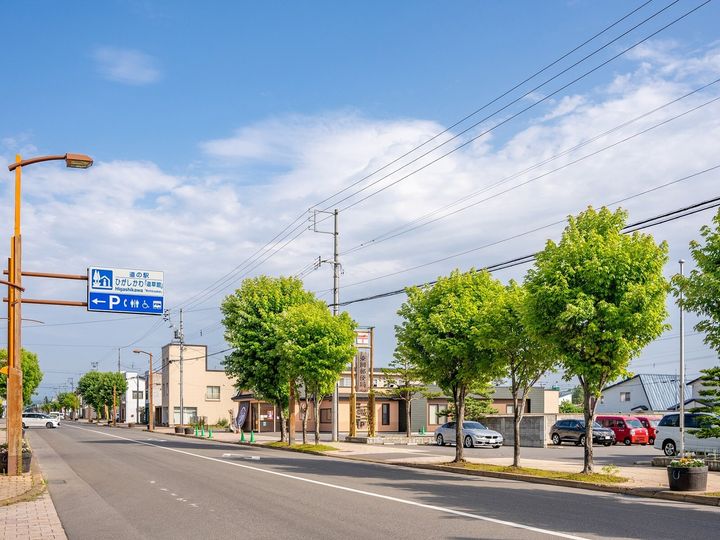 大東建託は、北海道に住む20歳以上の男女を対象に幸福度調査を実施し、「いい部屋ネット 街の幸福度ランキング2025＜北海道版＞」を発表。北海道民が選んだ「街の幸福度（自治体）」ランキングの2位は「上川郡東川町」、では5年連続で1位に輝いた自治体は？