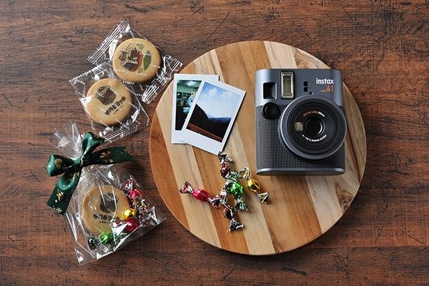 駅を通過するごとに写真やプチギフトのサプライズが