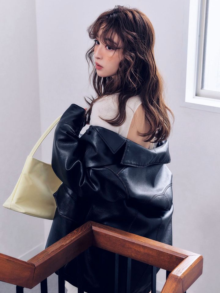 上西星来アウター