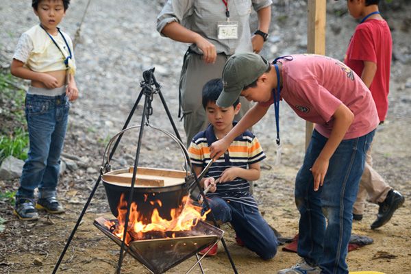 知らないと危険！冬キャンで“命を守る”必須アイテムとは？