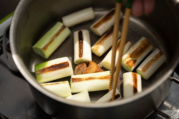 知らないと危険！冬キャンで“命を守る”必須アイテムとは？