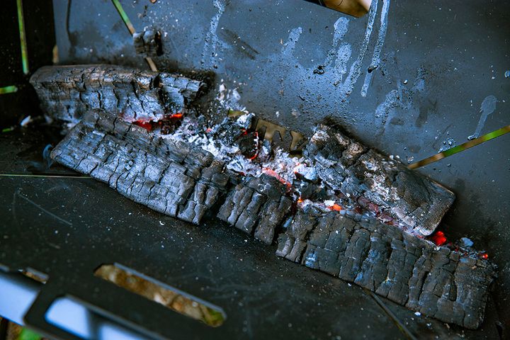 知らないと危険！冬キャンで“命を守る”必須アイテムとは？