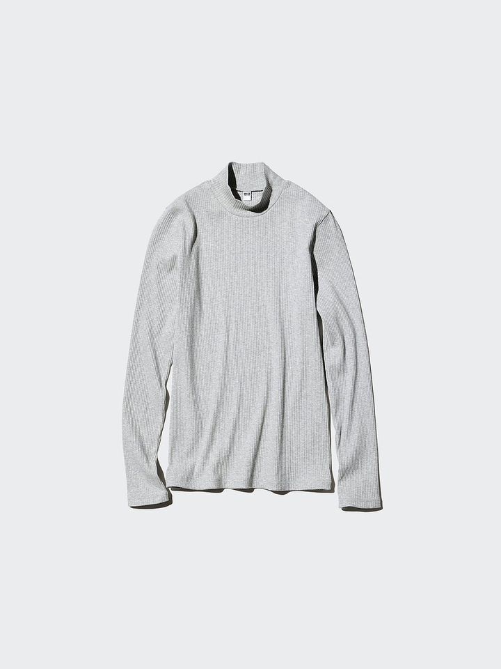 ユニクロのリブハイネックT