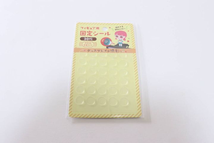 セリア フィギュア固定シール