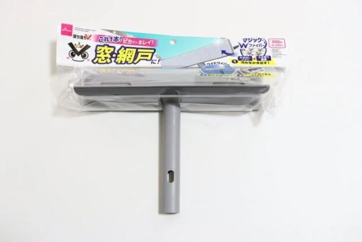 ダイソーの窓・網戸クリーナー 落ち落ちVのパッケージ