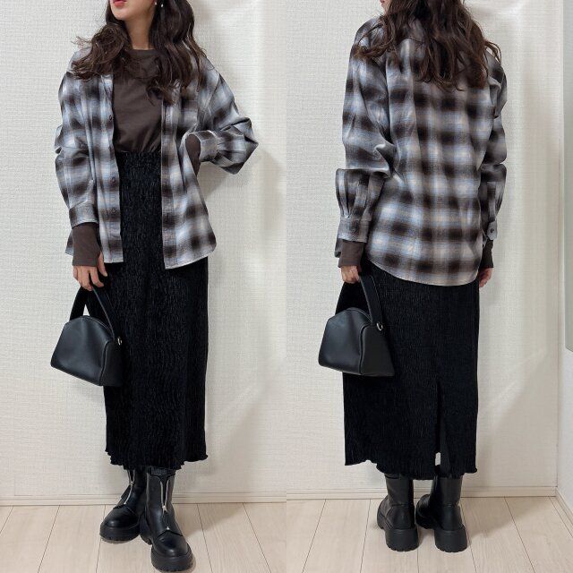 GUウォームスムースクルーネックTのチェックシャツインナーコーデ