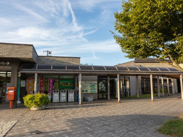 All About ニュース編集部が全国250人を対象に実施した「年末年始に行きたい道の駅に関するアンケート」の調査結果から、年末年始に行きたいと思う「新潟県の道の駅」ランキングを発表！ 2位「豊栄」を抑えた1位は？