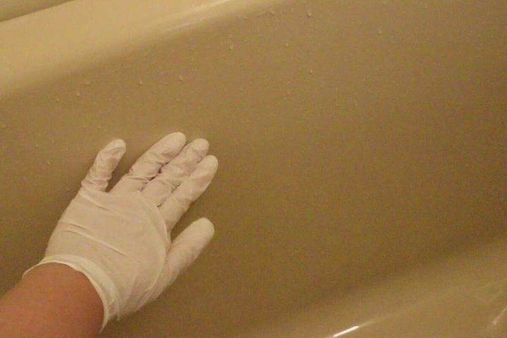 ダイソーの浴室用合成洗剤でピカピカになった浴槽