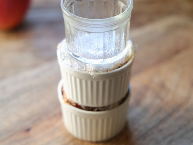 ココット皿を重ねる