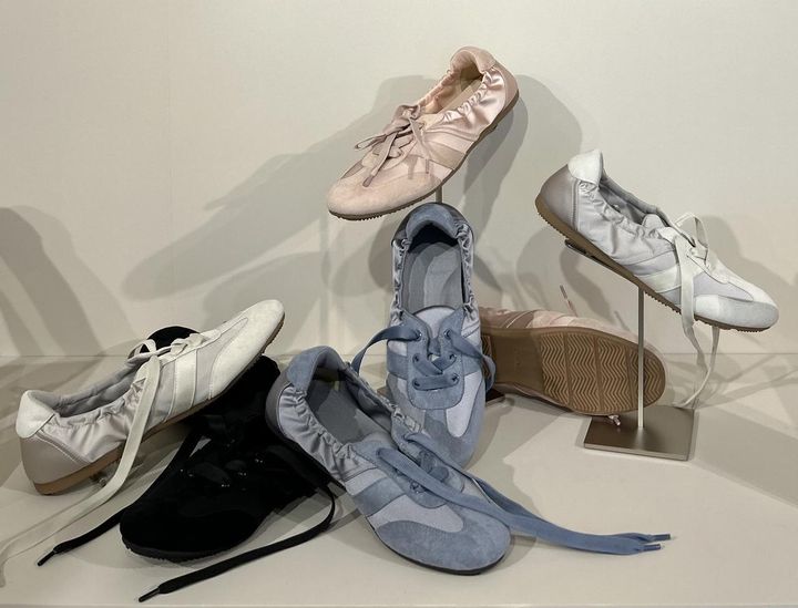 画像1: 【GU】ギャザーバレエスニーカー各¥2,990 www.gu-global.com