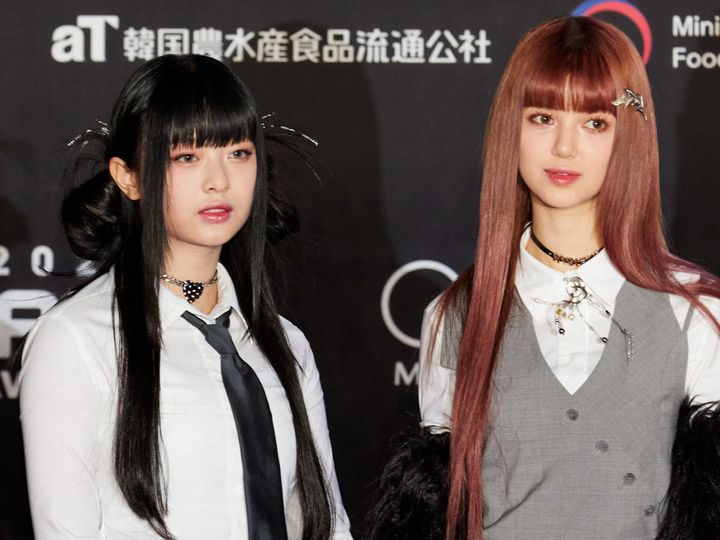 （左から）NewJeansハニ、ダニエル クランクイン！ 写真：松林満美 width=