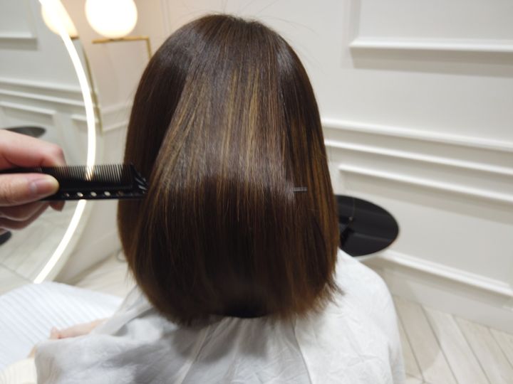 プロの手によるサロントリートメントで自分の髪に自身が持てるように