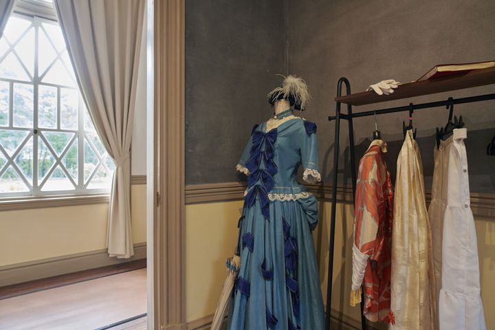 レトロドレスのレンタルは2時間2,000円。公式サイトより、前日までの予約を推奨