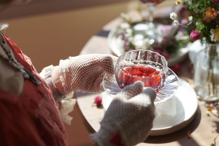 グローブや帽子、日傘などの小物も付いているのがうれしい