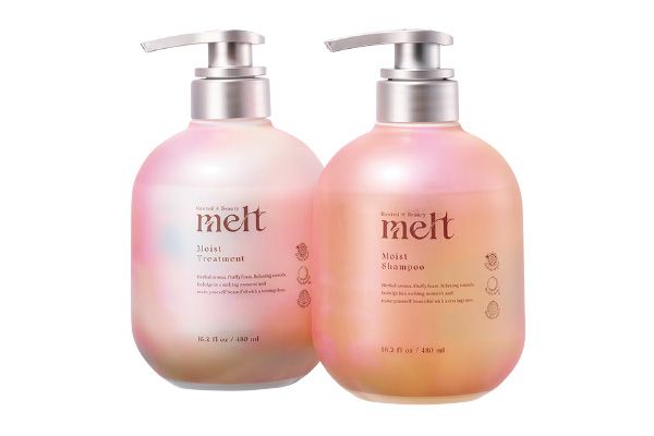 【左】モイストトリートメント 【右】モイストシャンプー