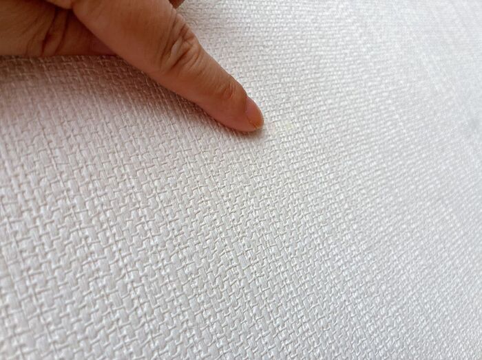 【セリア】ただの“修正テープ”と何が違う！？家中の穴を消し去る優秀アイテムでした♪