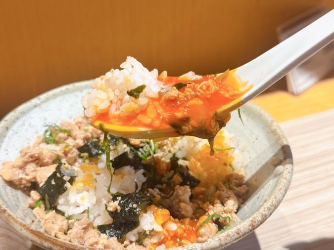 萬田うどん 鶏そぼろ丼