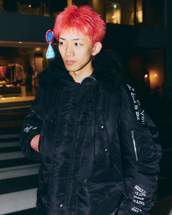 【スナップ】冬らしいダークトーンでも素材やシルエットで立体感を演出