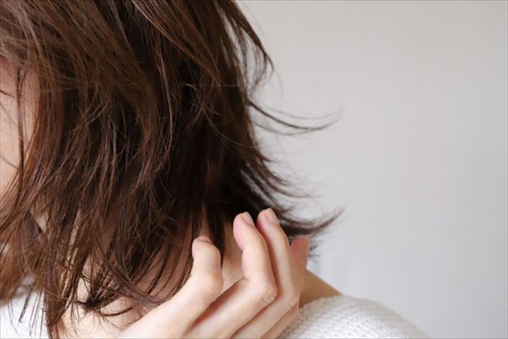 冬の髪のトラブルを防ぐ方法は？