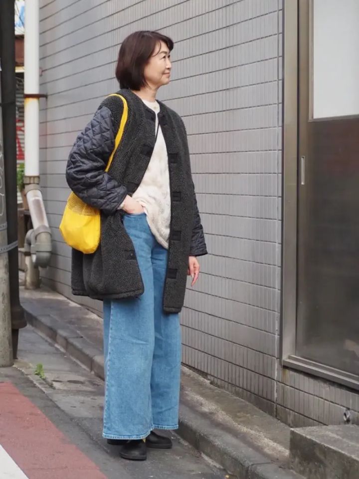 【50代のスナップ集】「無難に見える」を回避するには？ 挿し色コーデ6選