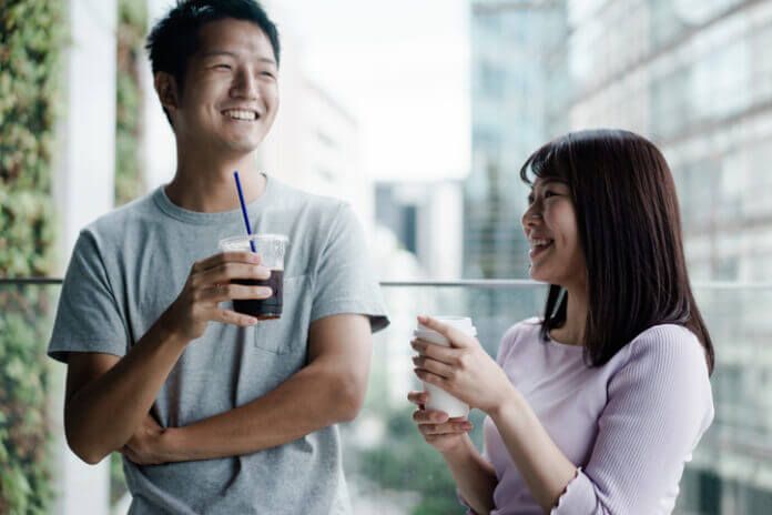 正しい“愚痴の聞き方”で彼のハートを掴む方法