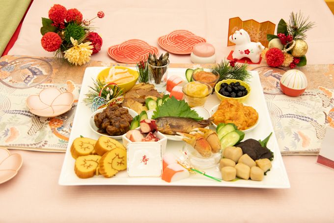 コンビニで豪華「おせち料理」が完成！ 盛り付けのコツをおさえて、おしゃれおせちに♪【編集部スタッフイチオシ！】の画像2